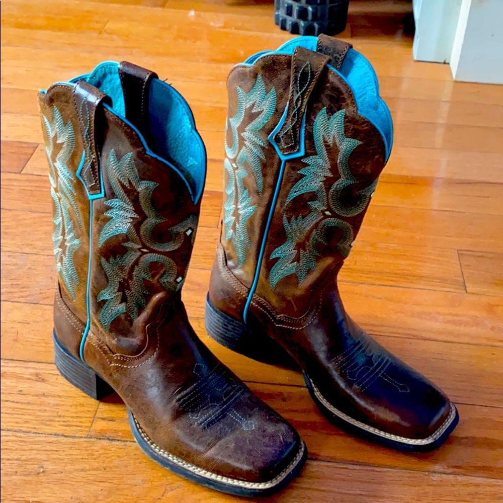 Ariat cowgirl boots